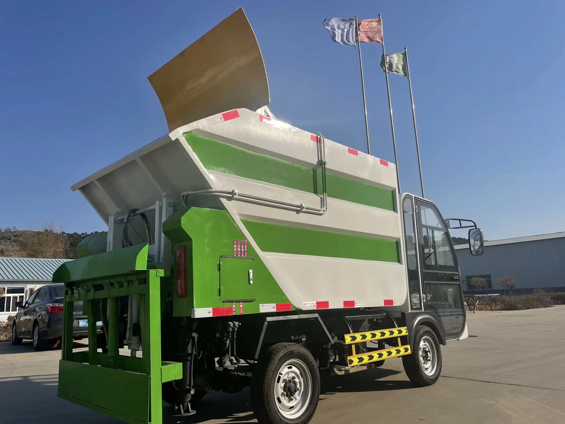 Good Price Rear Loader Mini Garbage Trash Dust Collecting Electric Dump Cleaning Truck Fire Fighting Truck Sightseeing Bus