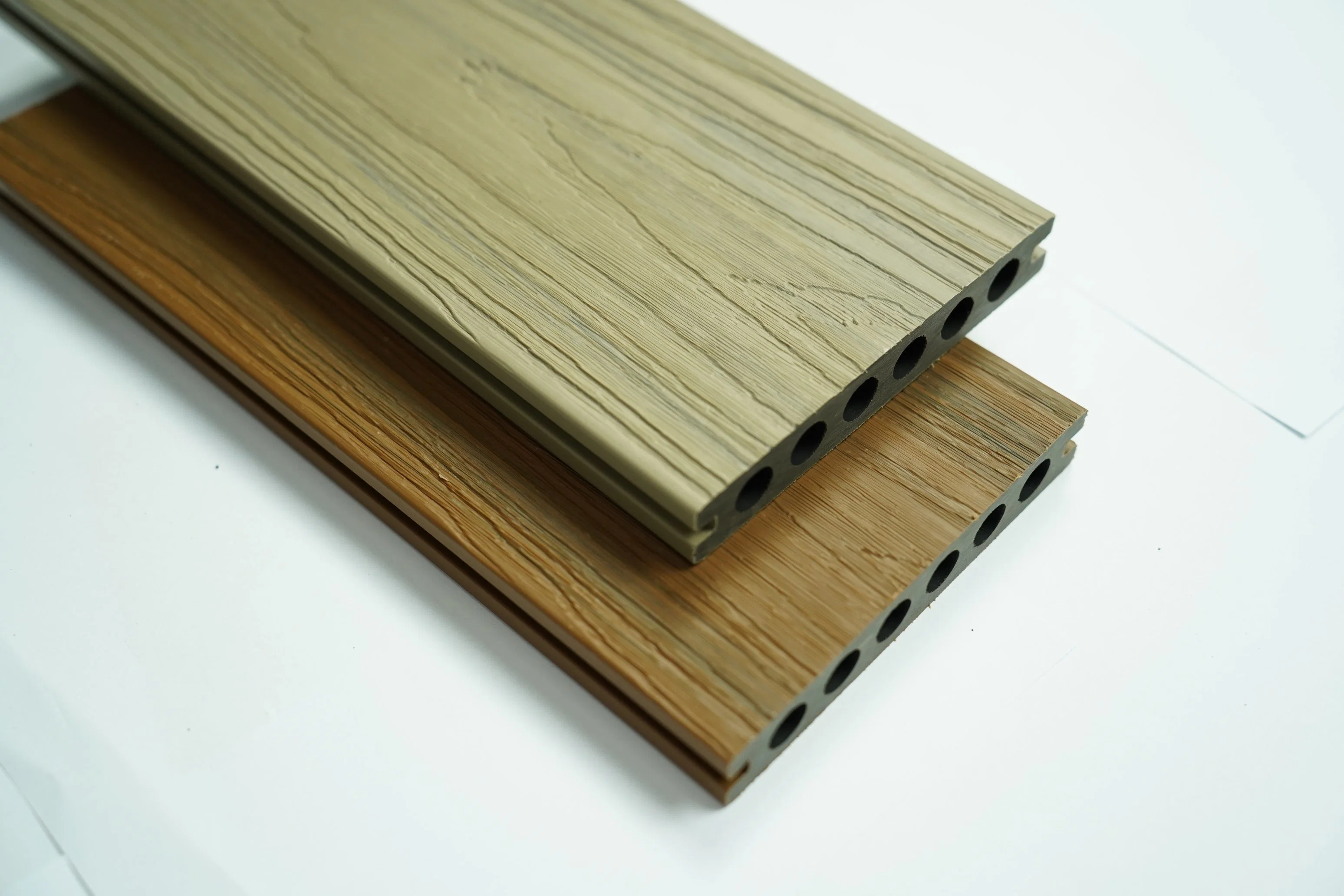 Anti-Static Co-Extrusion WPC Wood Plastic Composite Board Decking Flooring Round Hole