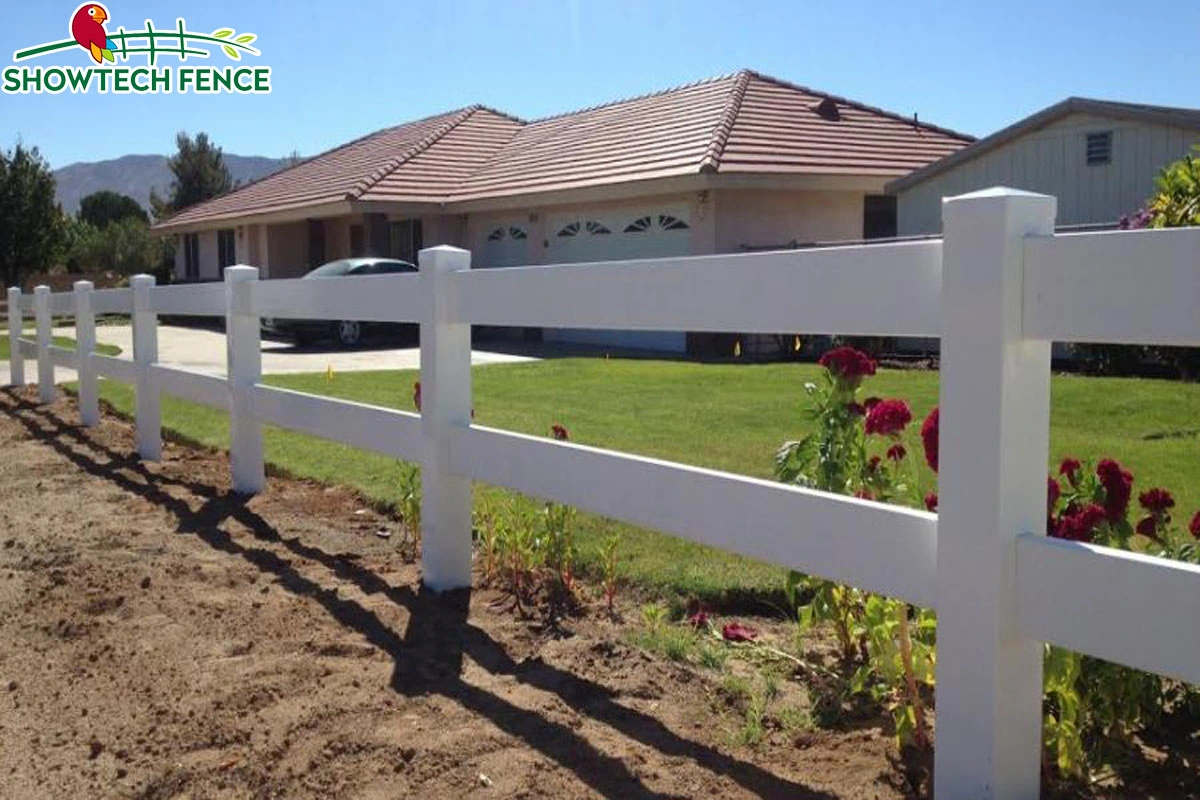 Beautiful Designed Plastic PVC Horse Rail Farm Fence and Fence Post