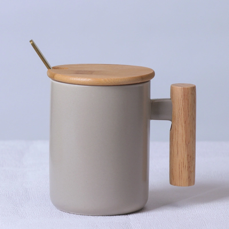 400ml Wholesale/Supplier Handmade Ceramic Nordic Mug Ceramic Round Mug Fine Bone China Pipe Coffee Mug with Wood Handle