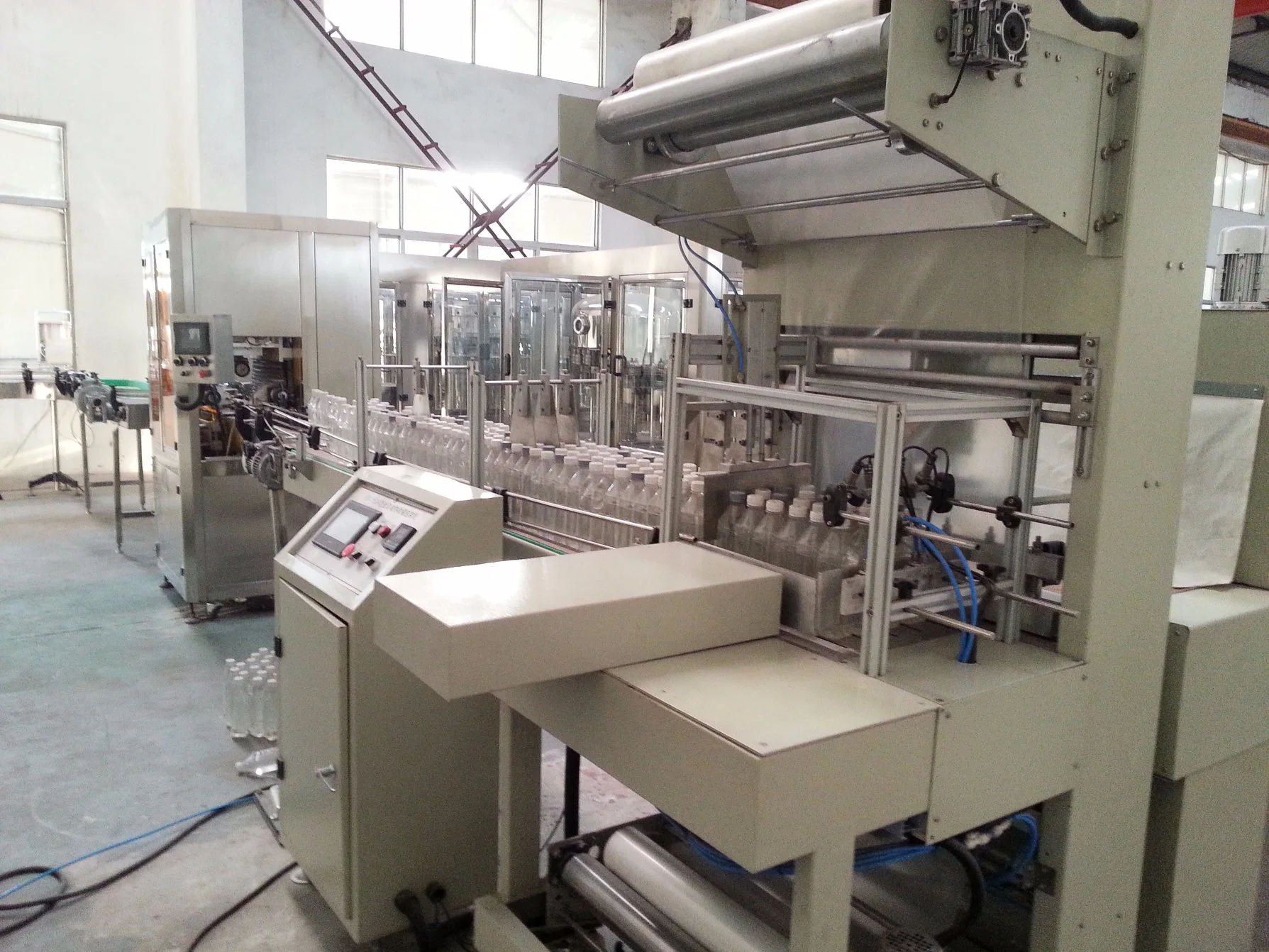 Semi Automatic Bottle Shrink Wrapping Machine