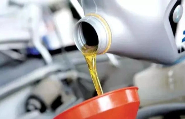 High Performance Lubricating Anti-Wear Hydraulic Oil for Car