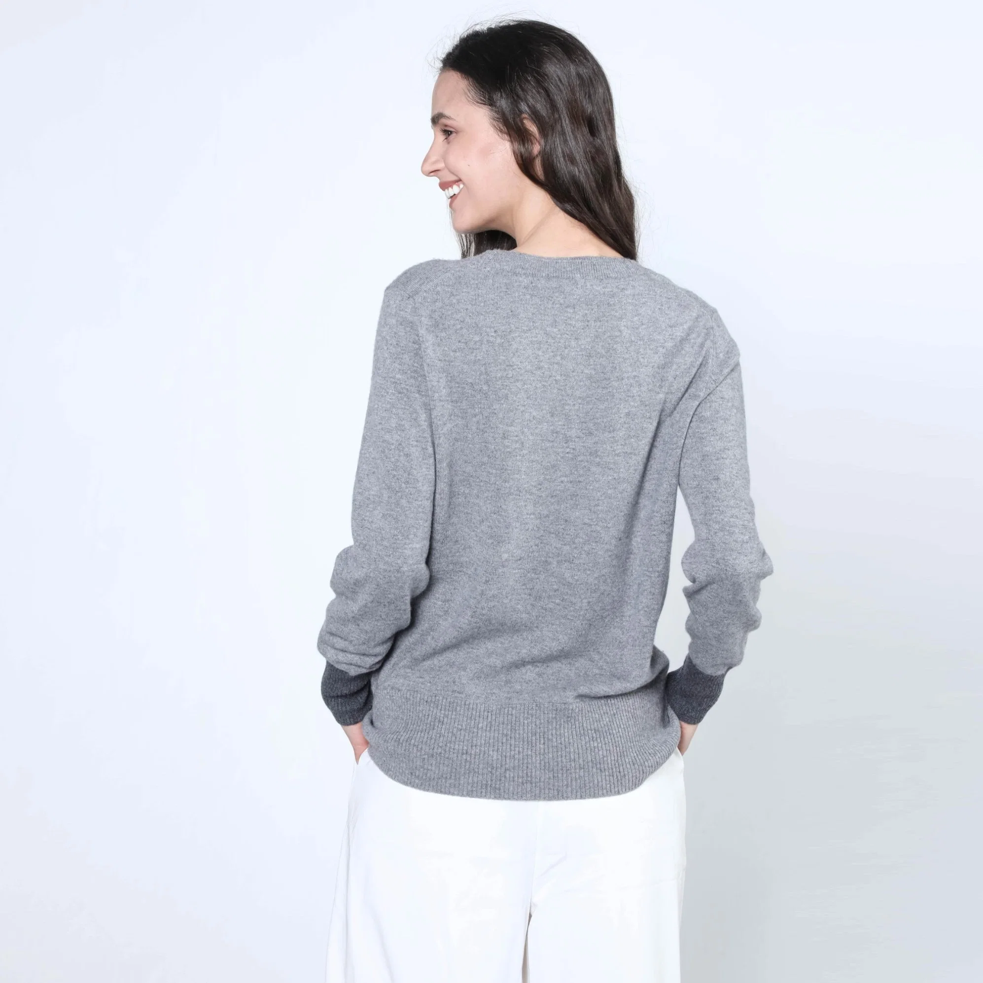 Ladies Fashion Two Tone Classic Round Neck Cashmere Pullover Sweater