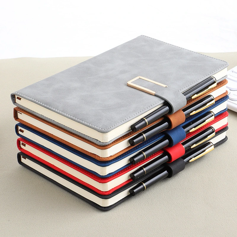 Customized PU Notebook with Buckle Wholesale/Supplier A5 Journal Notebook with Metal Buckle