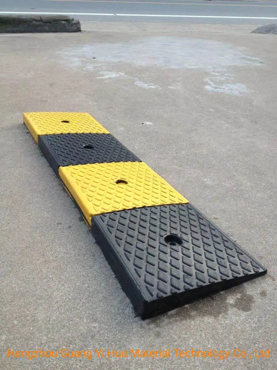 Rubber Kerb Ramps Small Portable Wheel Chock Roadway Helper Parking Assistant