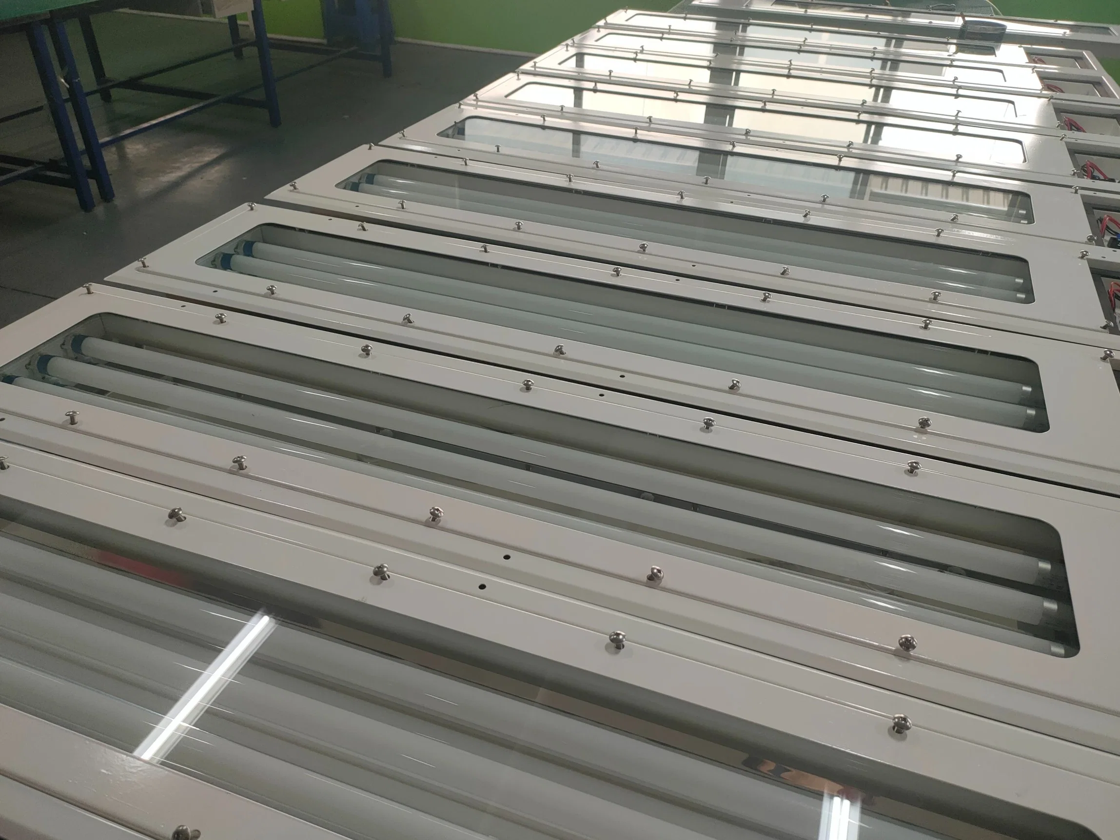 High Light Flux Anti-Explosive Fluorescent Lighting Independent Wiring Cavity Design