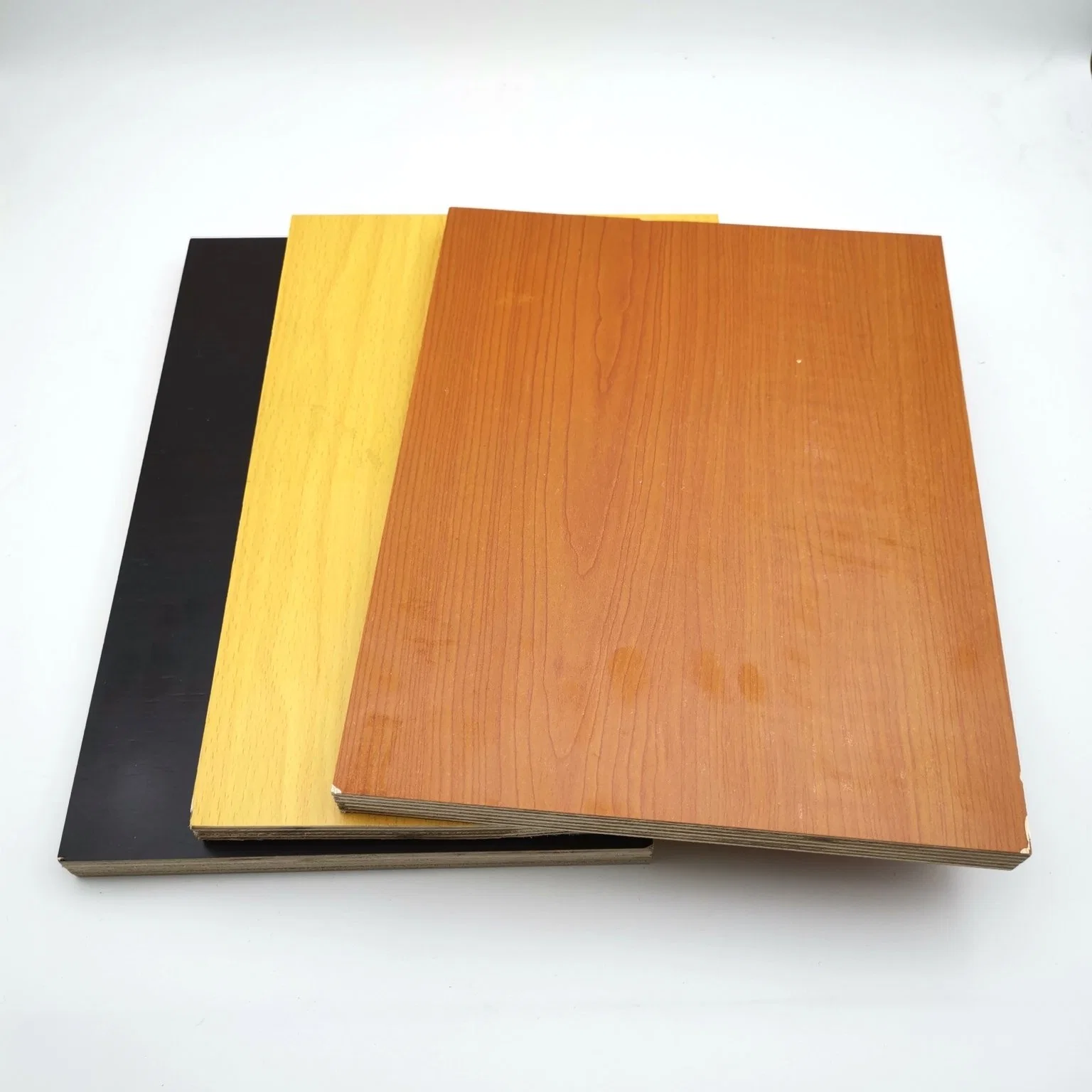 Popular Color and Wood Grain Poplar/Birch /Okoume Plywood