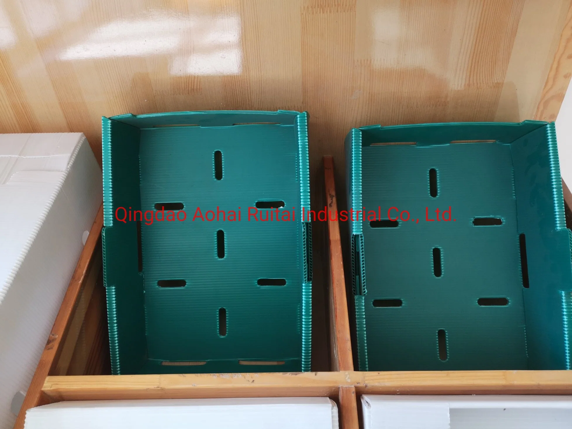 Green Lightweight PP Corrugated Hollow Plastic Storage Box Packaging Box