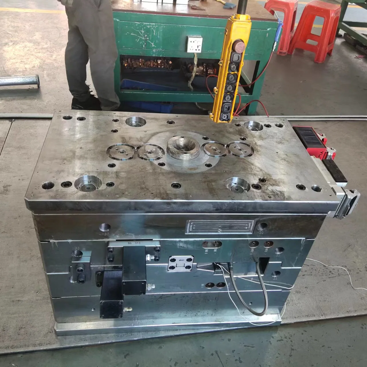 Manufacture OEM Injection Mould for Customized Plastic Products