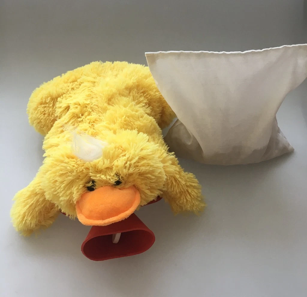 Peluche de pelaje largo Pato Amarillo tapa botellas de agua caliente y el calor Pack