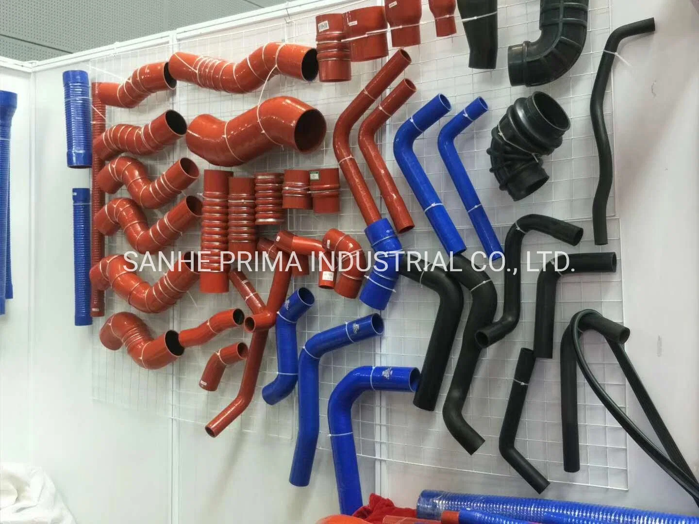 Wholesale/Supplier Price of Foam and Solid Silicone Seal/Gasket/Pipe/Hose/Tube/Tubing/Square Bar