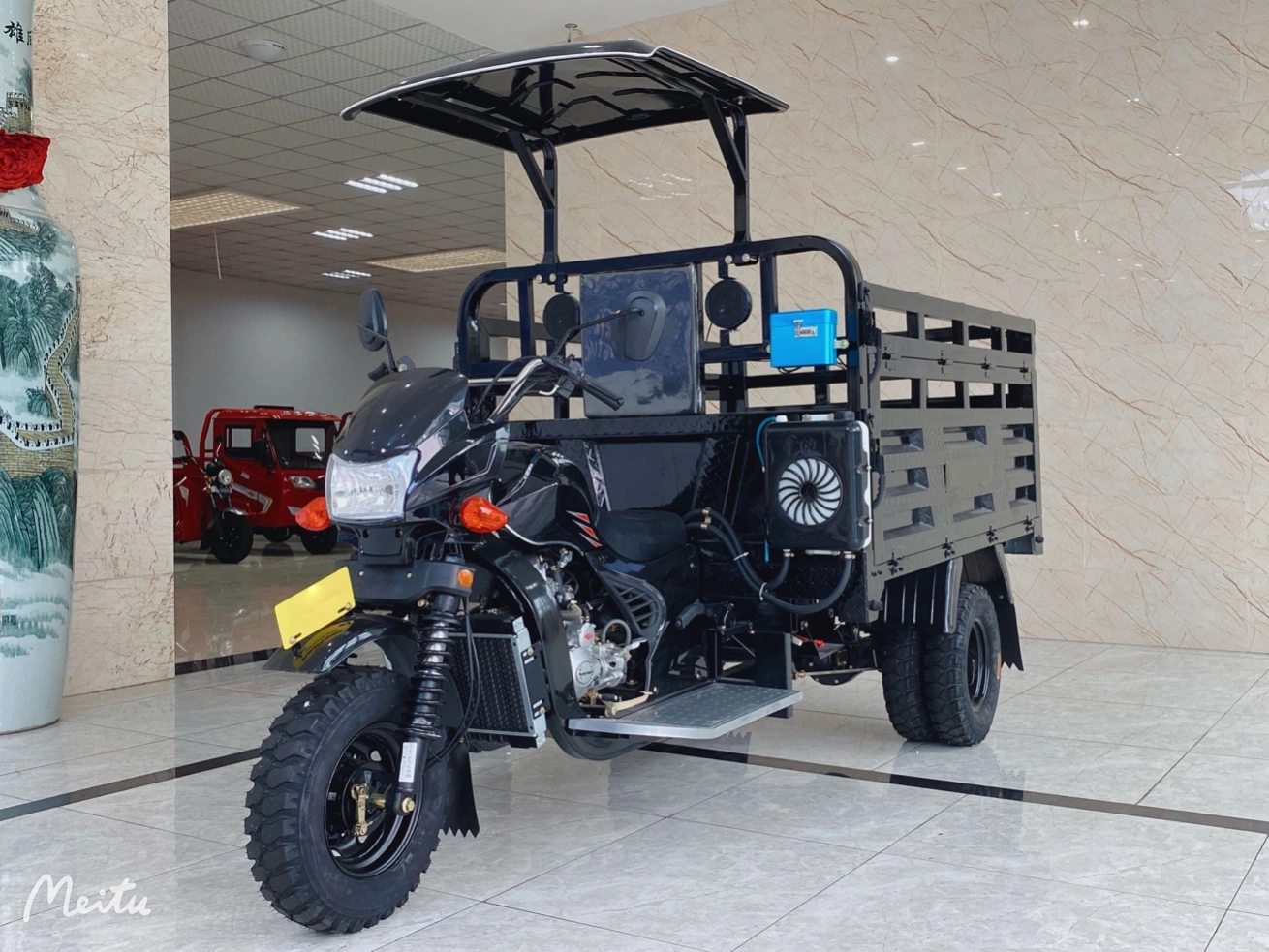 Sell Hot Dump Motor Tricycle Cargo Freight Tricycle Motorcycle 200cc250cc300cc Tricycle for Agricultural