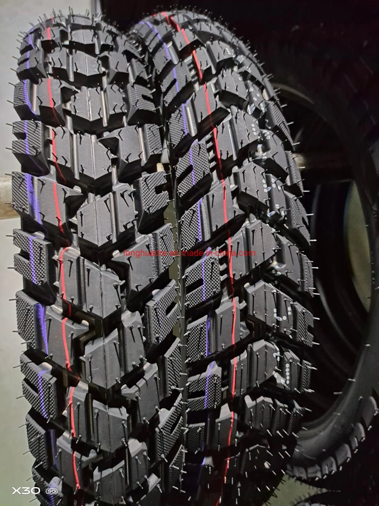 Kenya Moto Tyre and Tube with Top Quality (3.00-18)