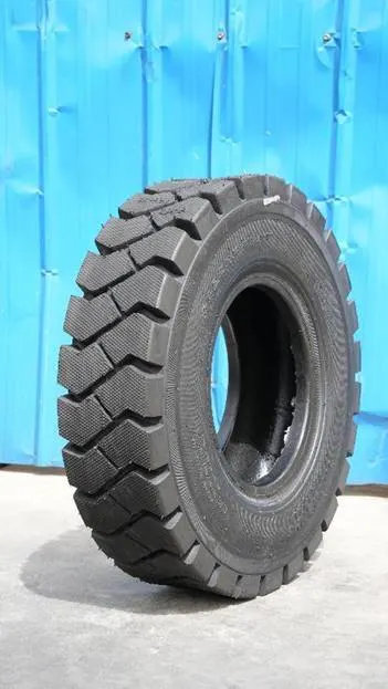 Rock King Brand A388 28X9-15 Forklift Tire Inudstrial Tires Construction Tyre Construction Tire