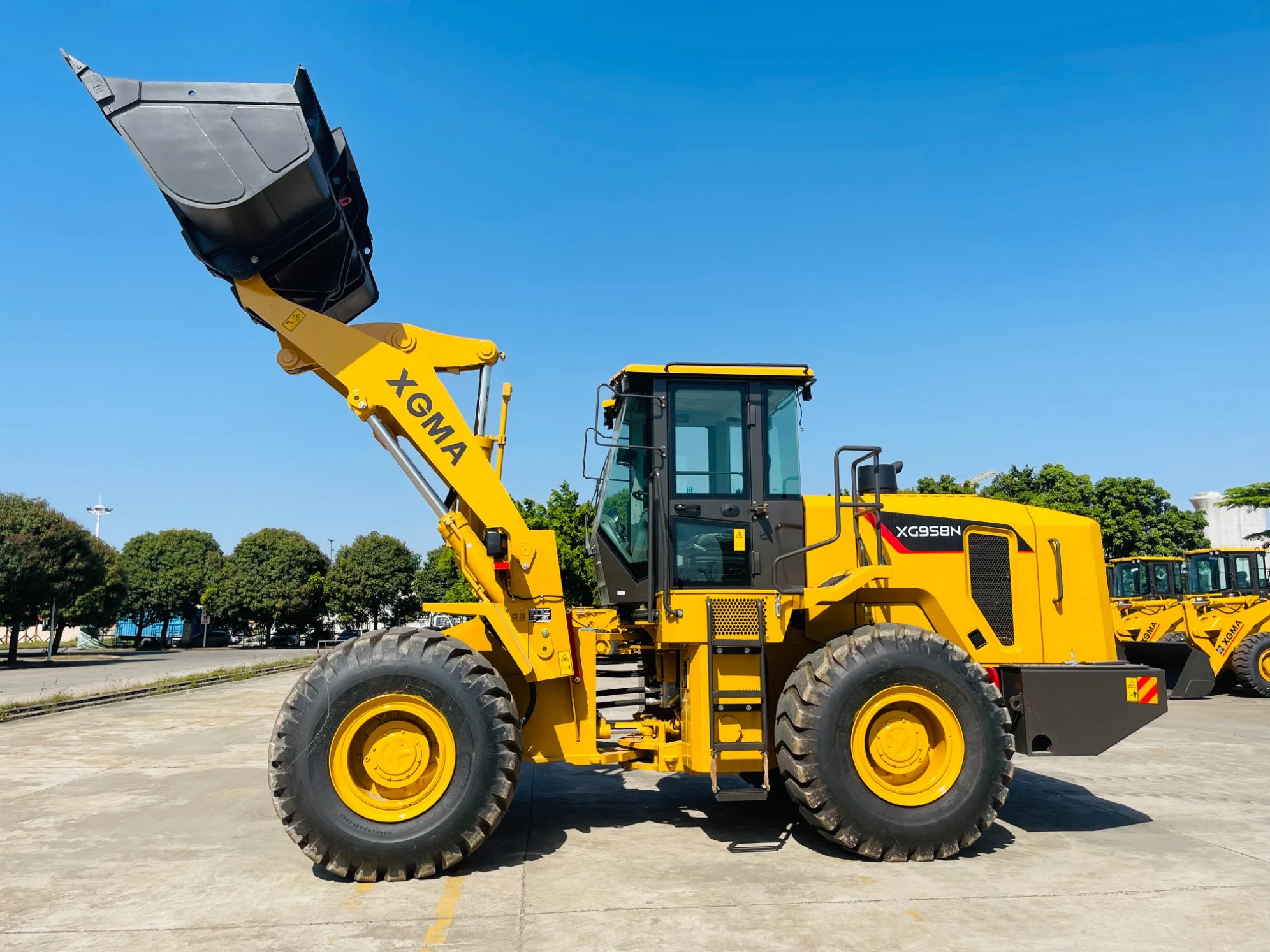 CE Mammut CS915 1500kg Mini /Small Front and Wheel Loader for Farm/Agriculture/Landscaping