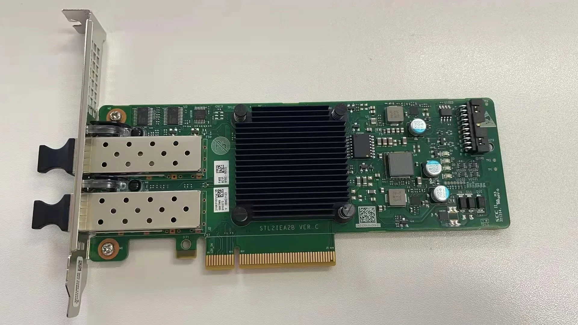 Network Card MCX555A-Ecat Adaptive Route Transmission Embedded Pcie Switch Compatible with Odcc Server Network Card