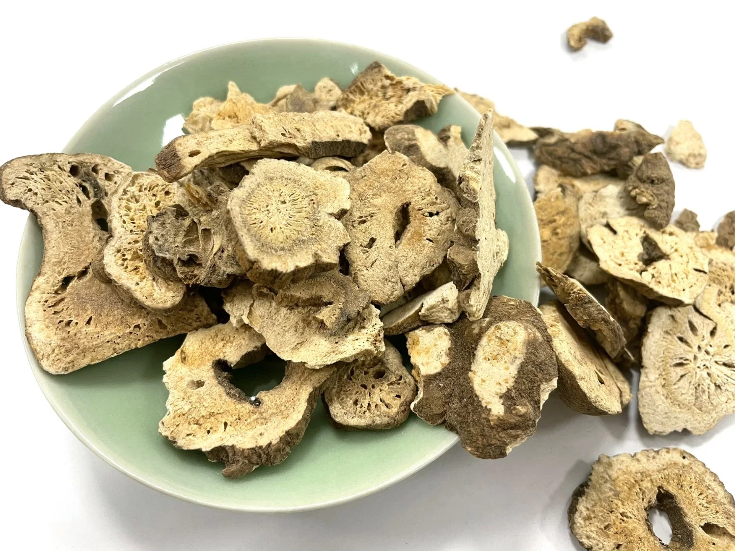 Atractylodis Baizhu Rhizoma Atractylodis Macrocephalae Chinese Supplier Chinese Traditional Herb Medicine Lowering Blood Sugar