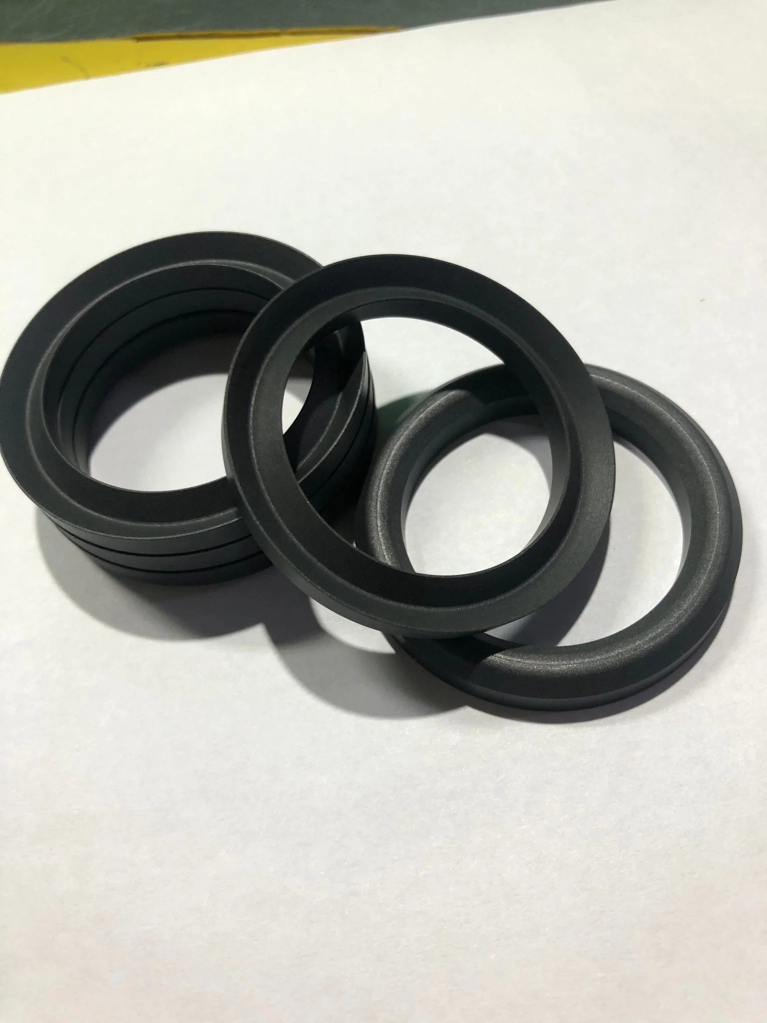 V Ring of PTFE+PPS+Carbon Material Sealing Ring with High Temperature Resistance