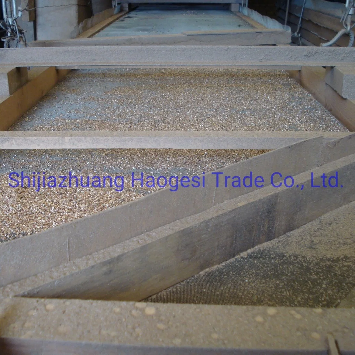 Expanded Vermiculite Used as Filler for Brake Pads Golden Crude Vermiculite Plasters Vermiculite