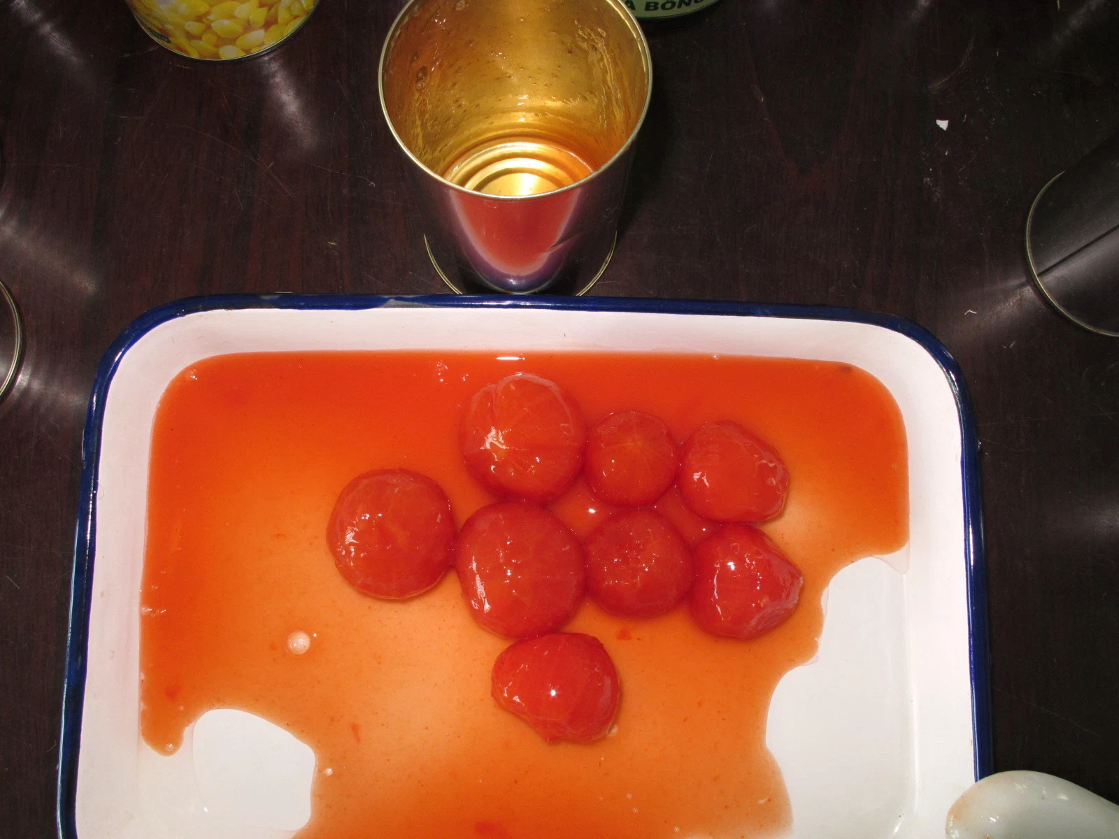 Консервированных томатов консервы без кожуры помидора в томатный сок 800g