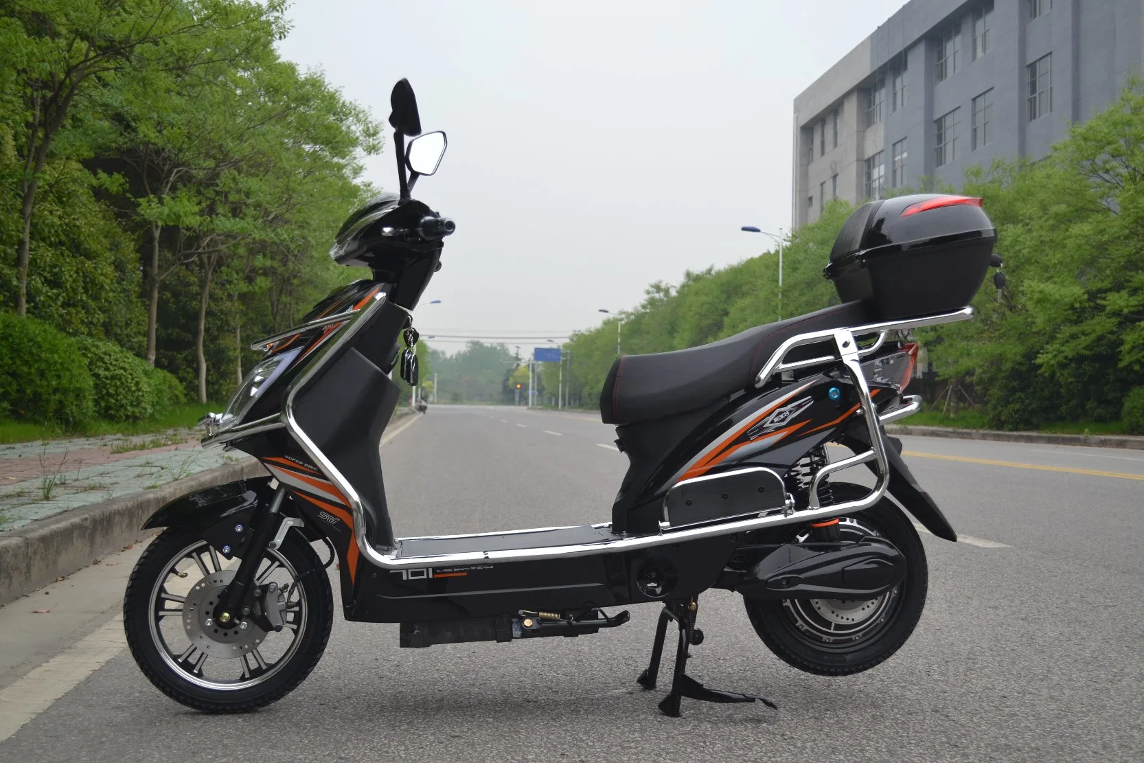 Factory Hot and Cheap City Electric Motorcycle Long Distance The Battery Removable