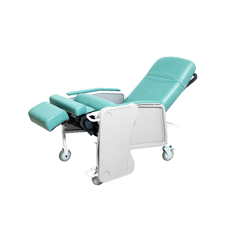 Chaise de phlébotomie inclinable de qualité hospitalière avec roues pour salle de patients.