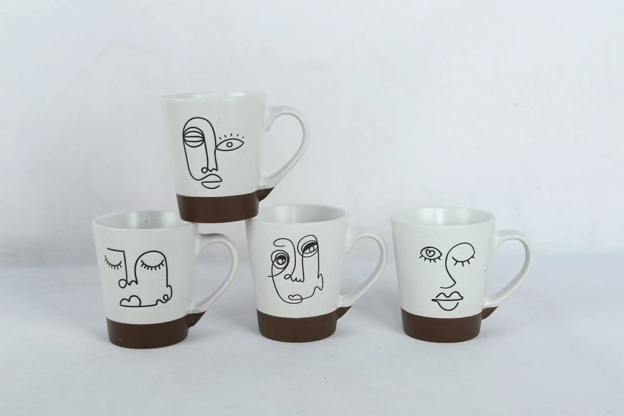 Comercio al por mayor 3A de alta calidad personalizado 11oz de té blanco mate Asa cerámica taza de café en blanco para sublimación Impresión en papel