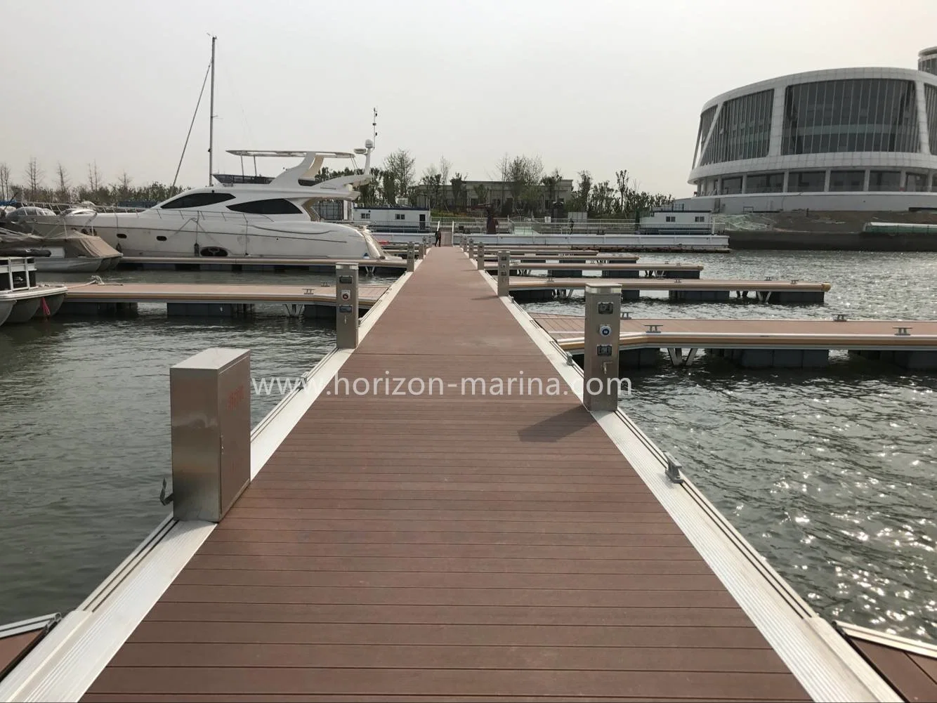 Direct From Factory Good Price Aluminium Pontoon Marine Floating Dock