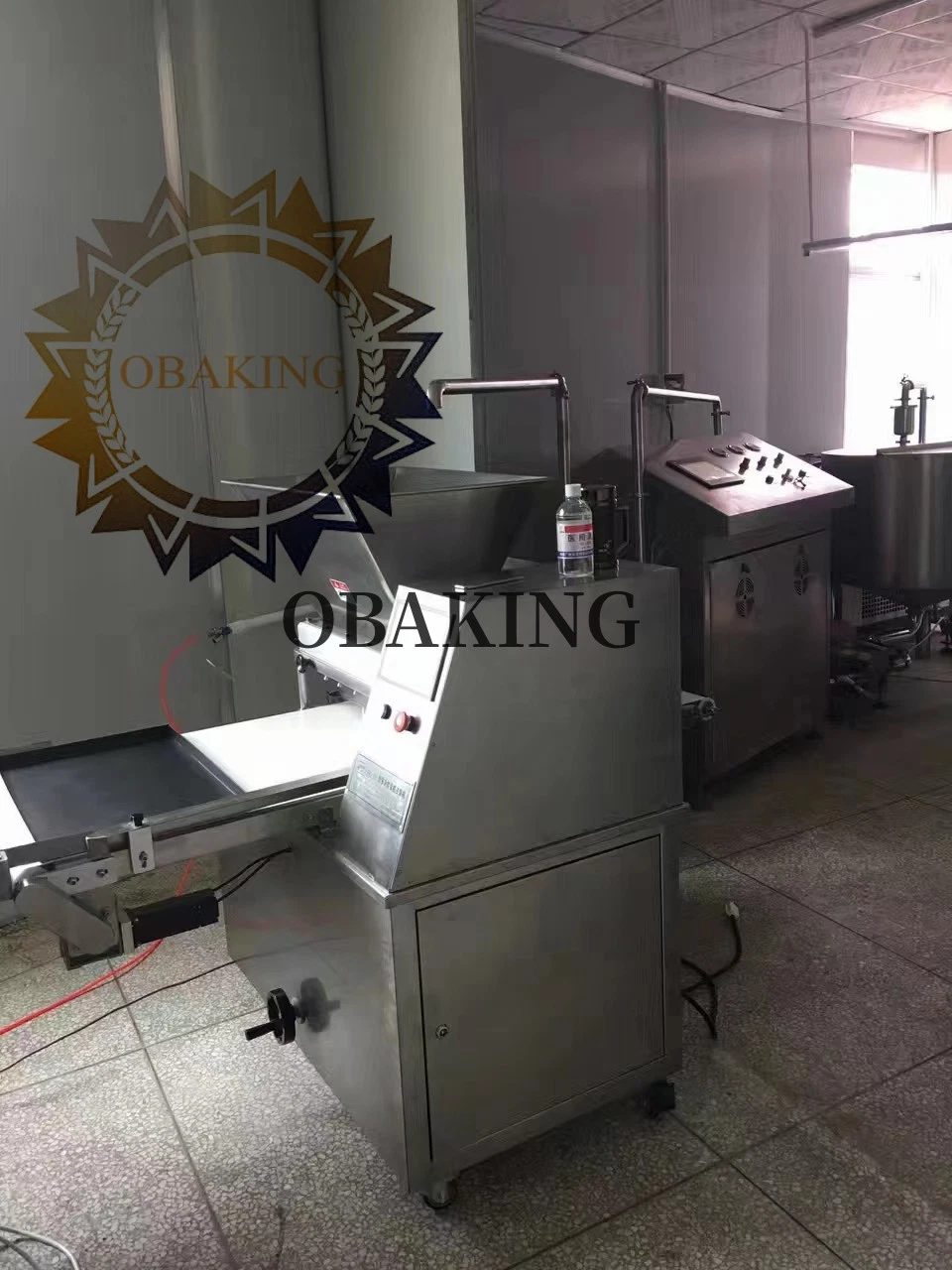 Commerical Cake Bakery Equipment Industrial Automatic Sandwich Cake Swiss Roll Production Line