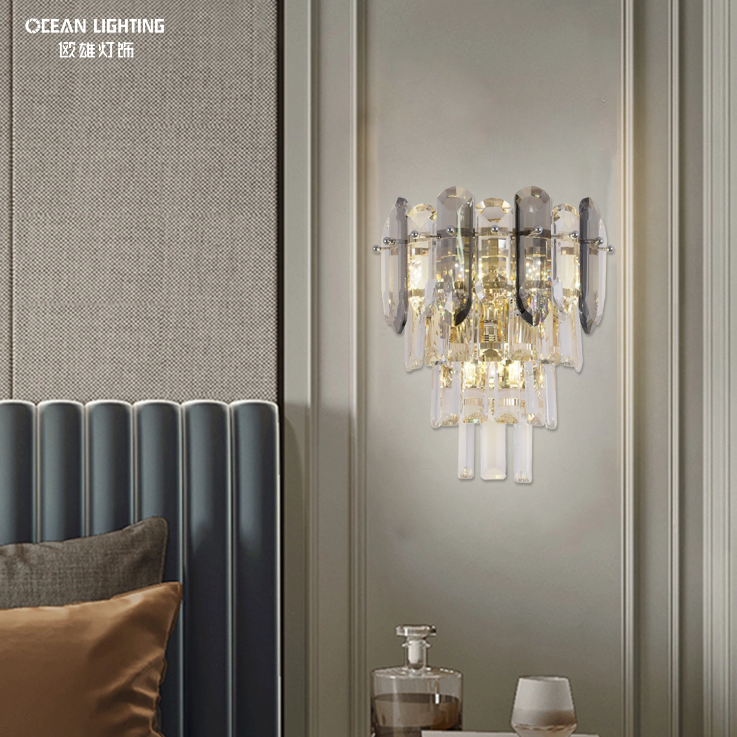 2021 Luxury Restaurant Hotel Home Bedside Nordic Indoor Modern Sconce Wall Lamp LED Crystal Lighting