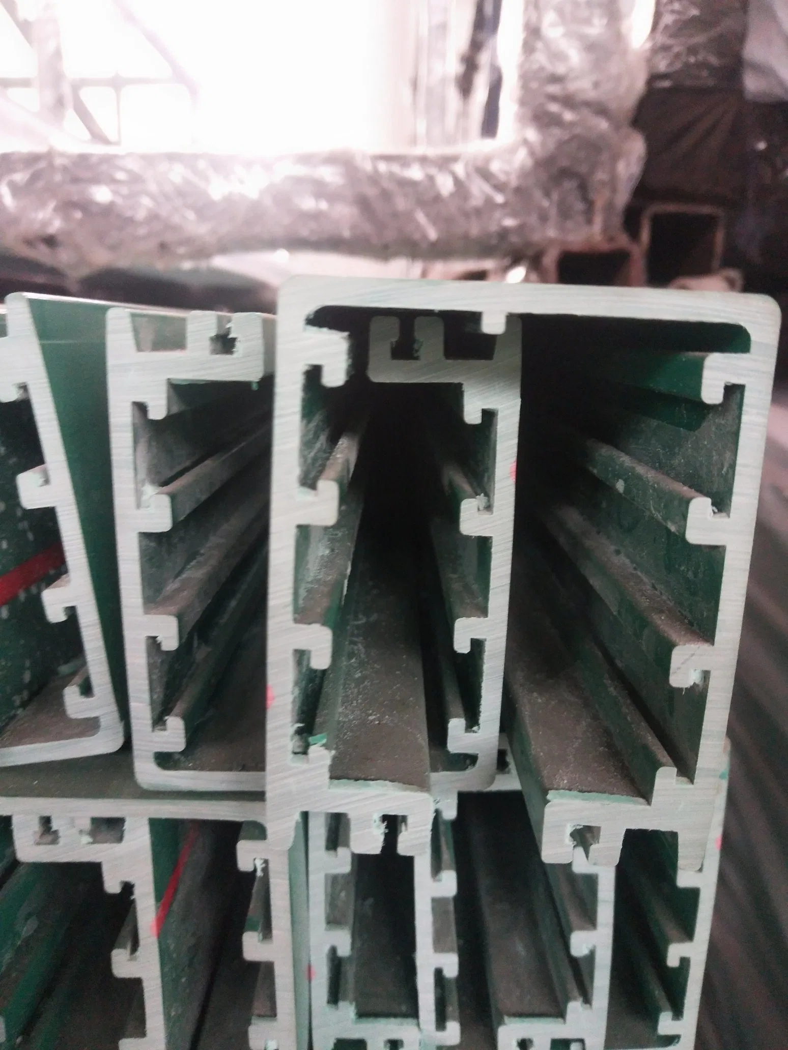 PVC Shrouded 4 Poles Hfp56 Conductor Rail Busbar System