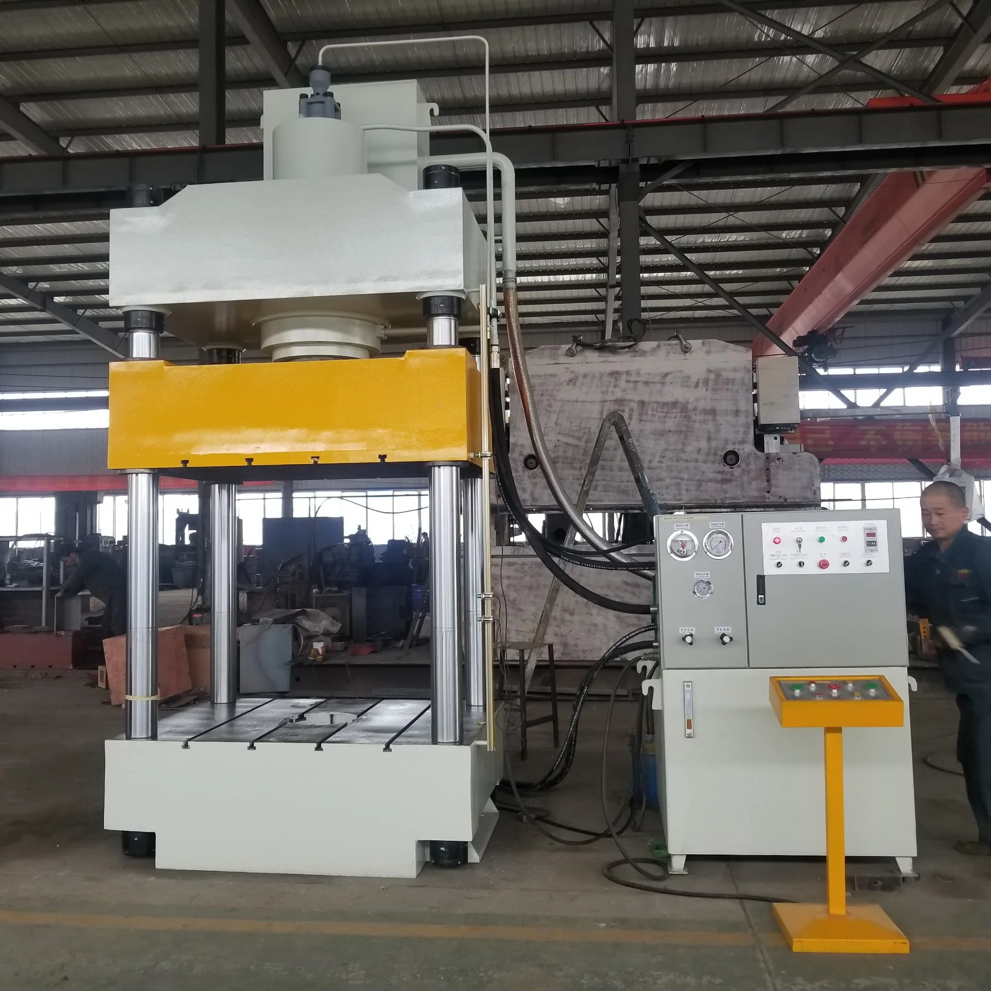 Y32100 Ton 4 Column Hydraulic Press Deep Drawing Press with Factory Price