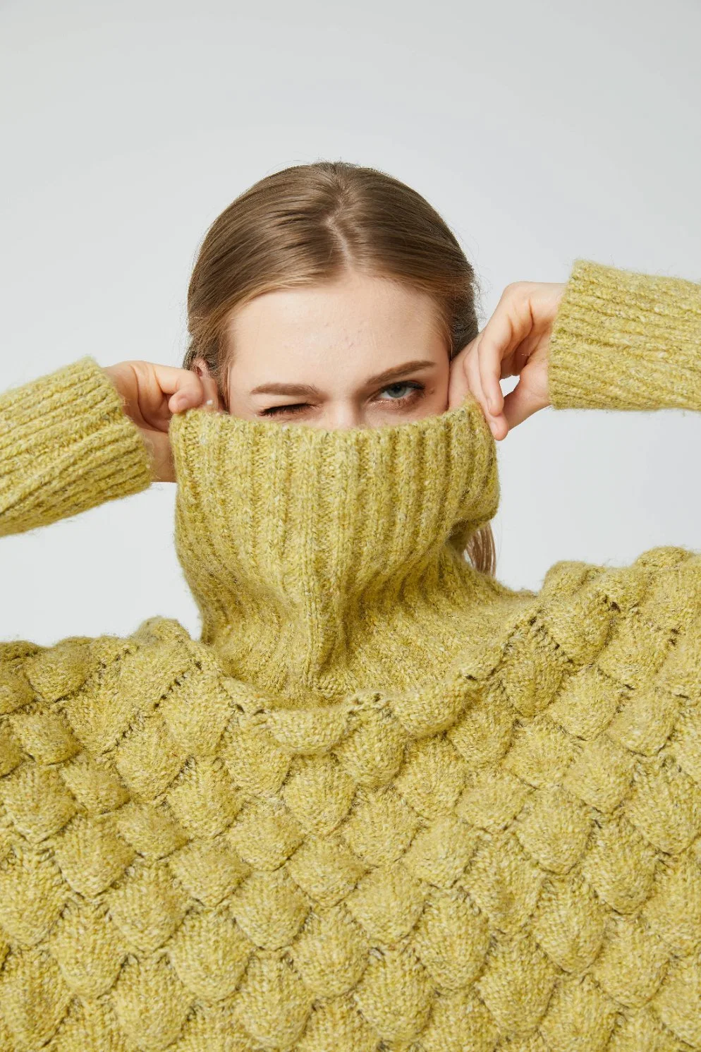 Новый стиль дизайна моды дамы рыб Scaly трикотажные свитер осень/зима Turtleneck толстых Pullover для женщин