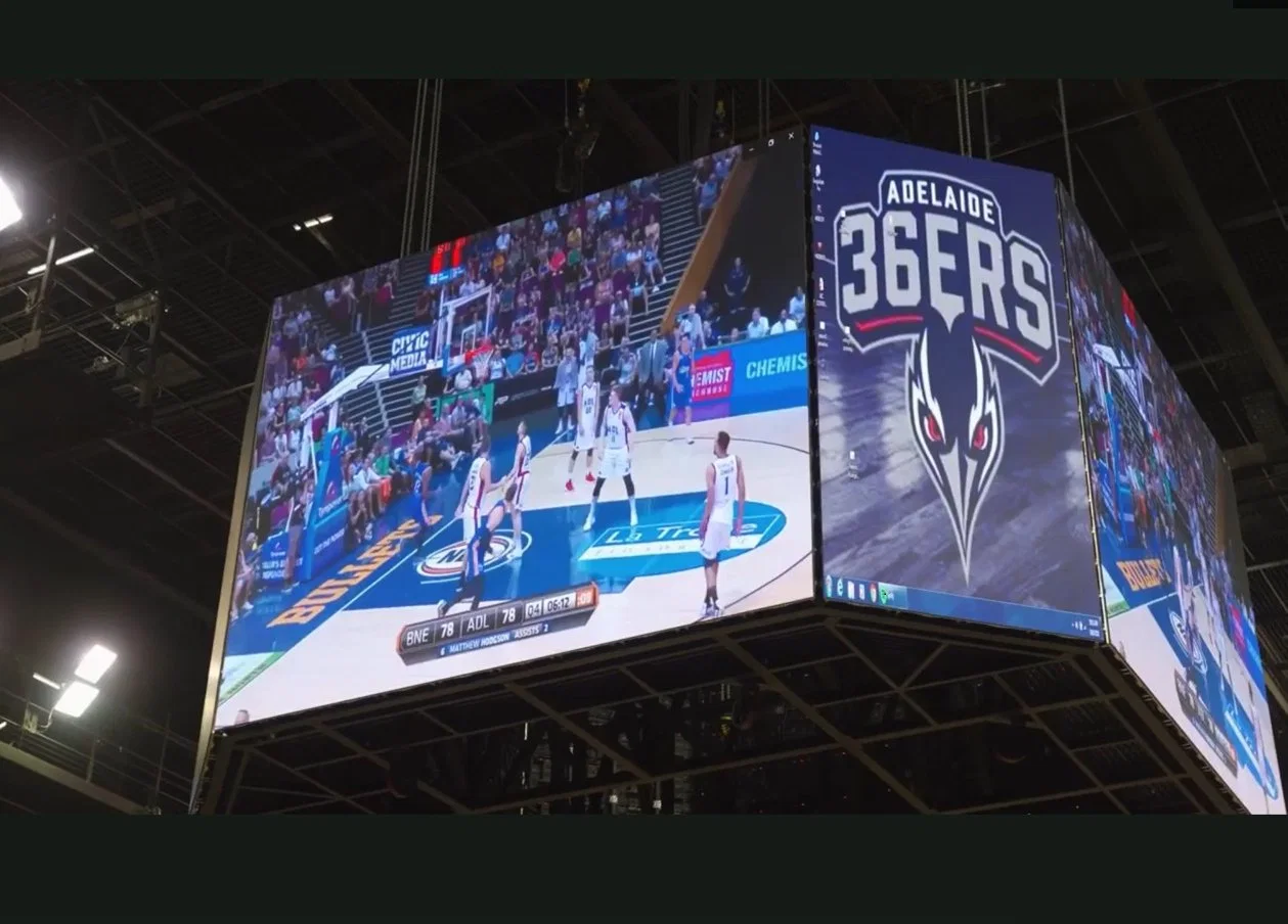 P3.91 Indoor Four-Sided Basketball Stadium Advertising LED Cube Display