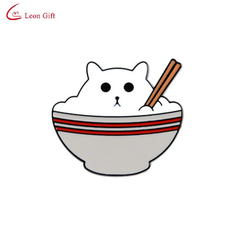 Logo personnalisé de gros animaux dessin animé mignon petit bol rond de l'espace Yin et Yang Cat Accessoires Cadeaux alliage métallique dur mou broche émail Épinglette de badge