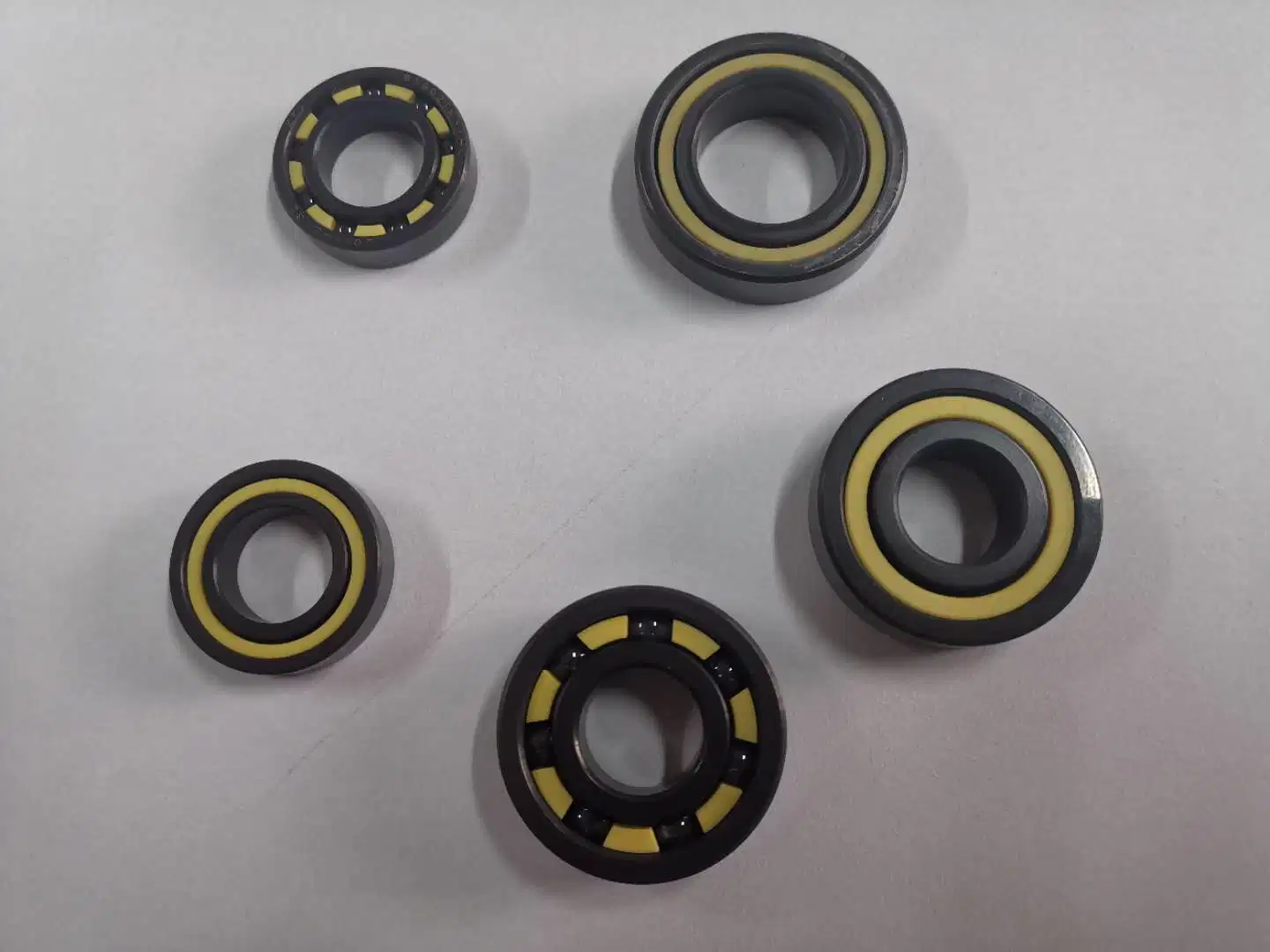 Zys High quality/High cost performance  Auto Parts Si3n4 Ceramic Bearing 685ce with Peek Cage
