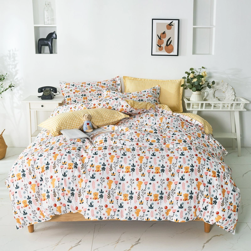 Hot Sale 100% Polyester Bedding Set with Small Flower Printing Bedsheets