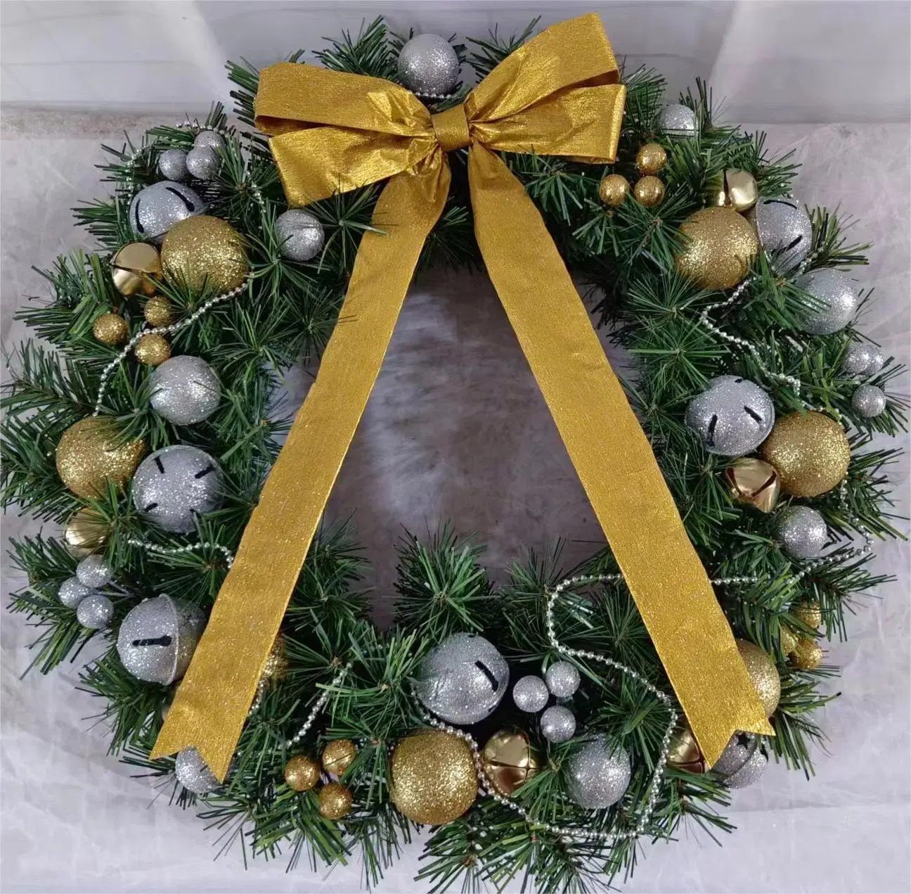 OEM Factory Customized Christmas Wreath Ornaments Artificial Decoration Christmas Tree Xmas Wreath Christmas Wreath Balls Manufacturer in China