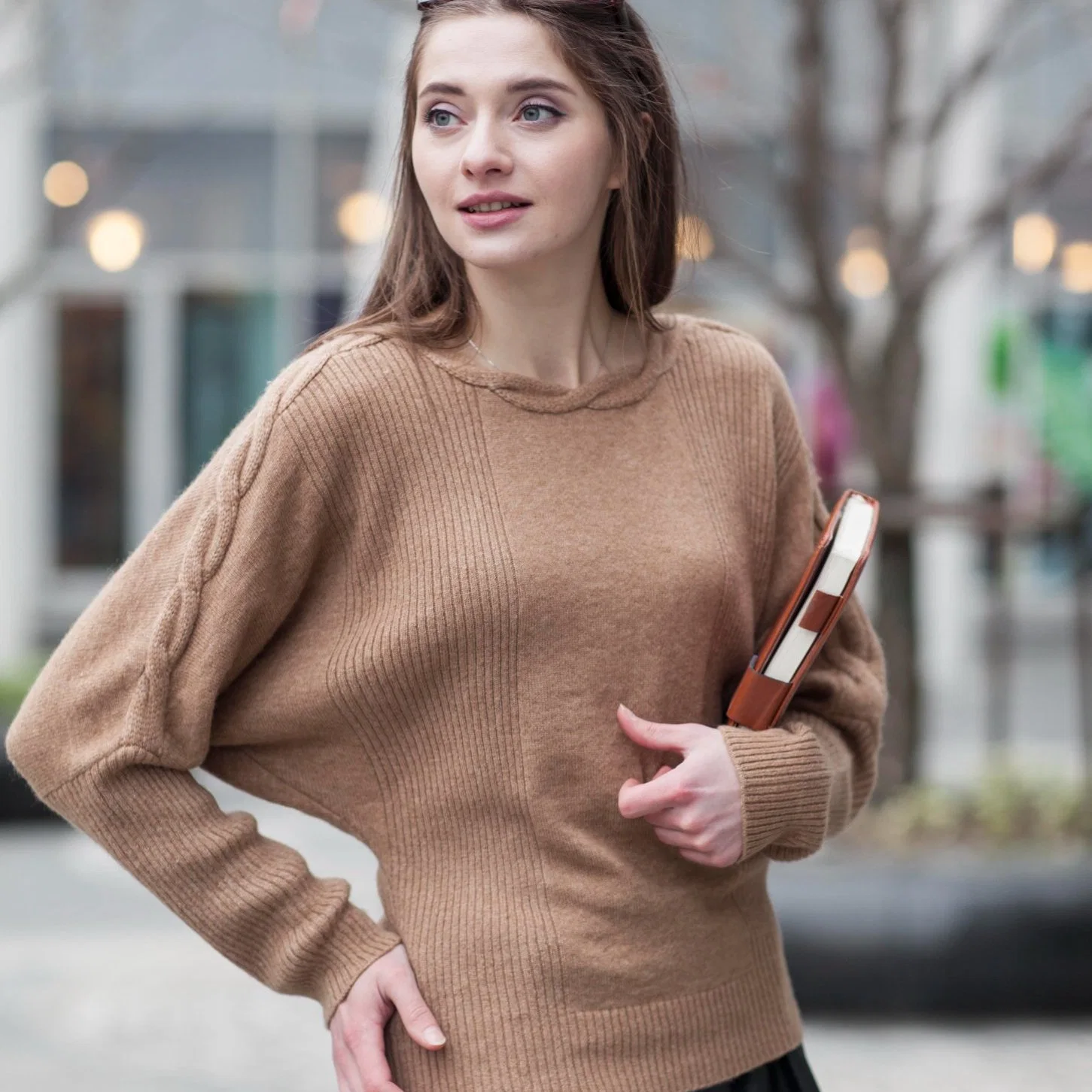 Women&prime; S 100% Cashmere Twist Round Neck Ribbed Pullover Sweater (1500002075)