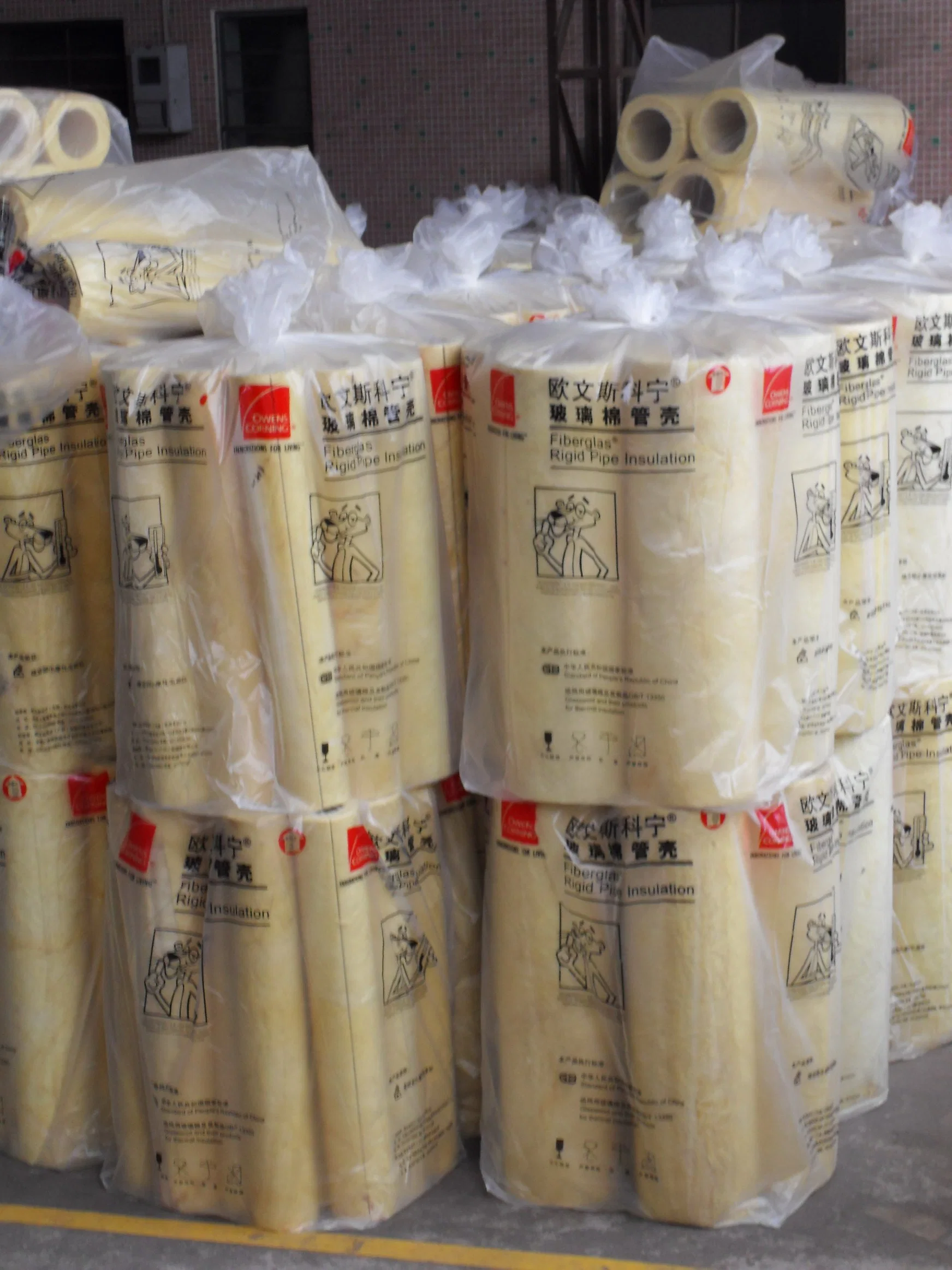 Los materiales de aislamiento Glasswool China tubo, tubo de fibra de vidrio.