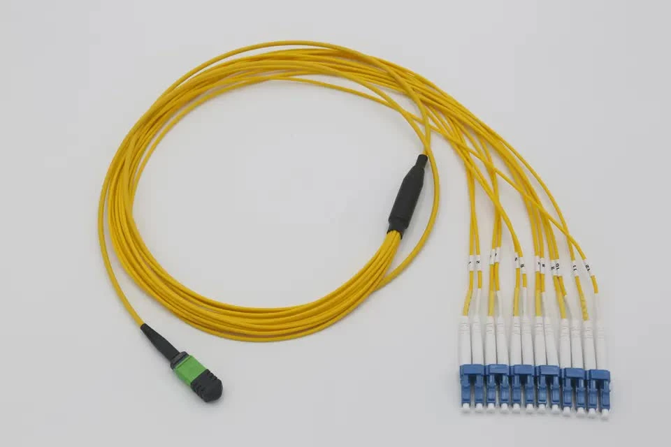 MPO Patch Cord MPO to LC 24 48 96 Core Multimode / Single Mode Breakout Fiber Optical Cable MPO to LC 5m LSZH Optical Umper