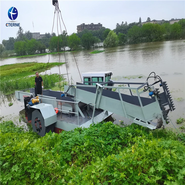 Sargassum Salvage Vessel \/ Water Hyacinth Salvage Ship \/ River Cleaning Boat