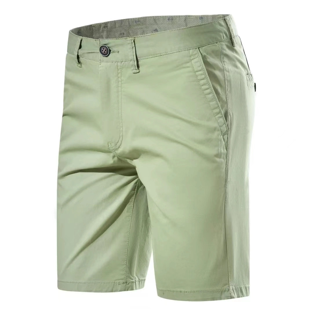 Shorts décontractés sur mesure pour hommes en sergé de coton 100 % avec poches latérales et fermeture éclair.