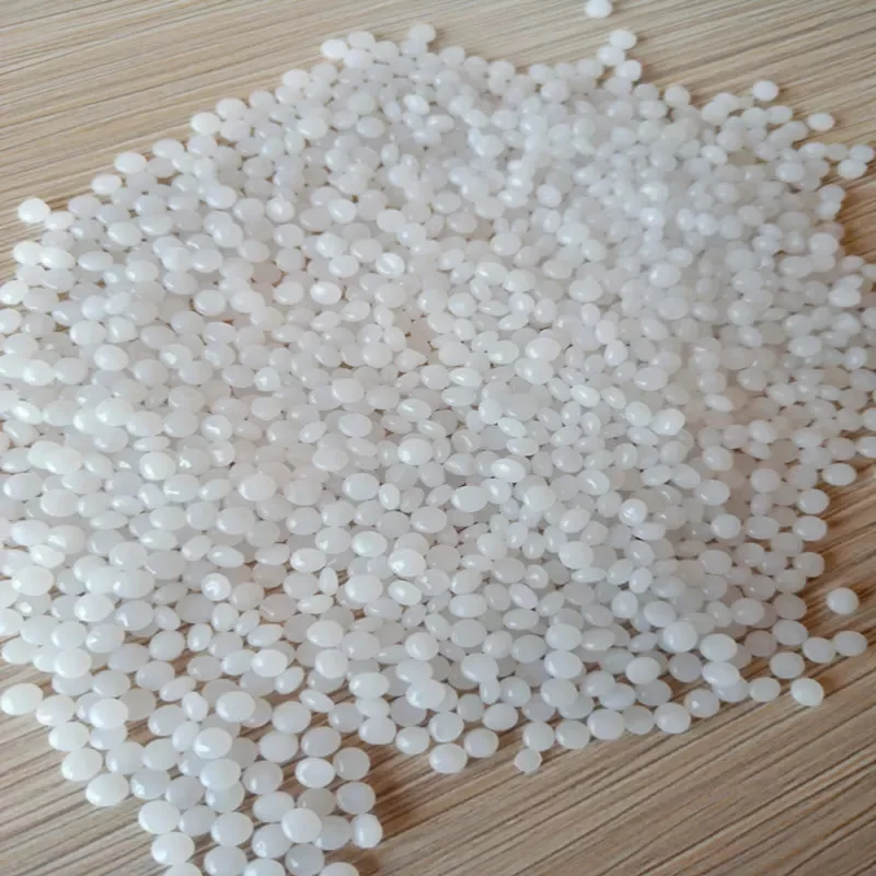 Grado de moldeo por inyección Pellets de HDPE Qatar Borouge PE7581 de 100 MB MB5568 Polietileno de alta densidad por Mt