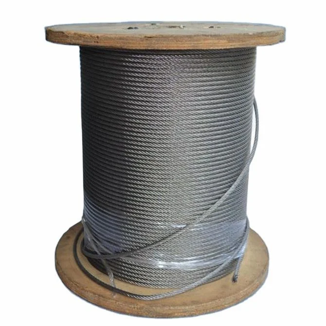 Haute résistance plaine Indtented Spirale en acier au carbone sur le fil de PC pour le béton Pole PC Strand Strand en béton précontraint sur le fil à haut carbone sur le fil de tension