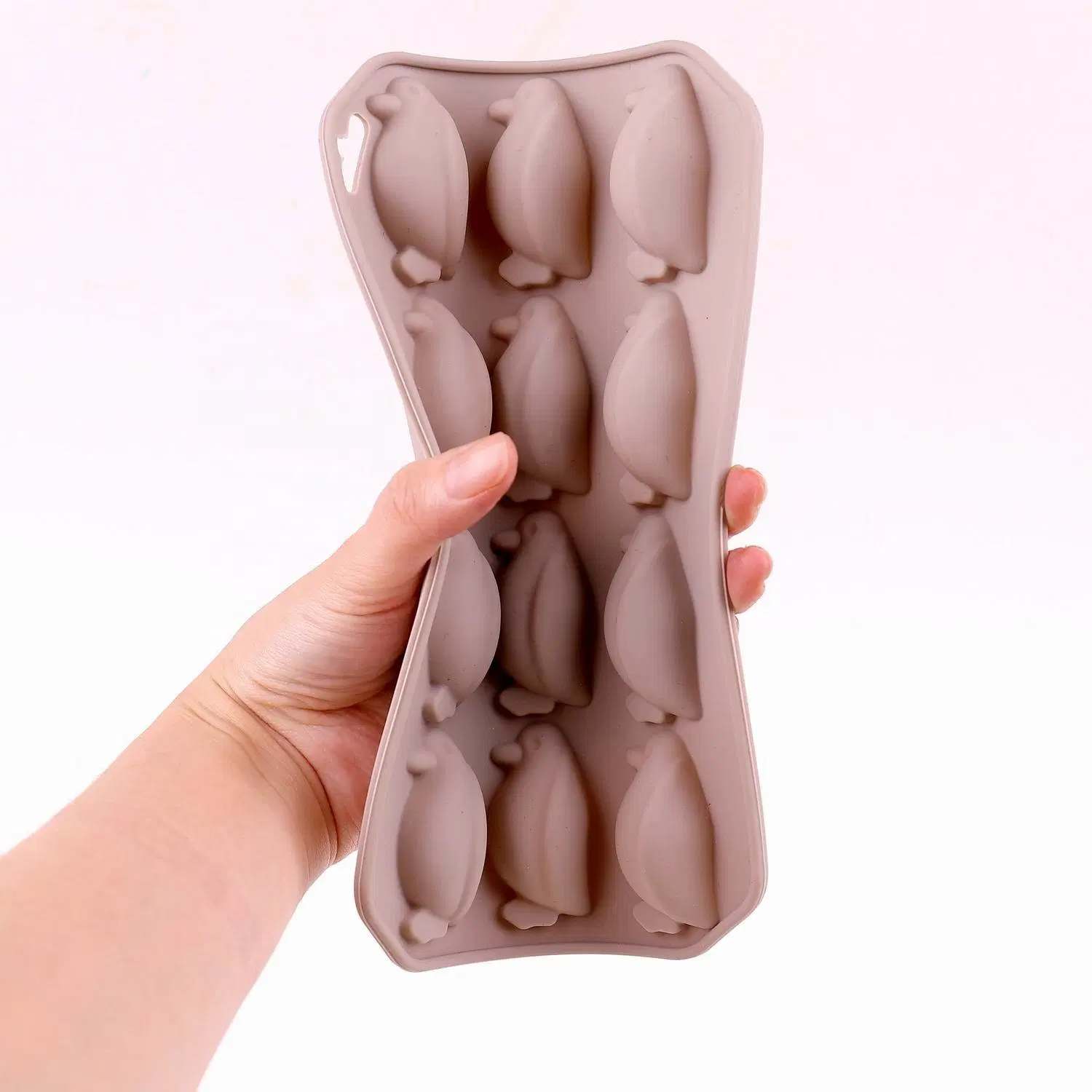 Custom Polar Bear Penguin No Spill 12 Cavity Silicone Fastener Ice Tray Mold Frozen Cube Form Box