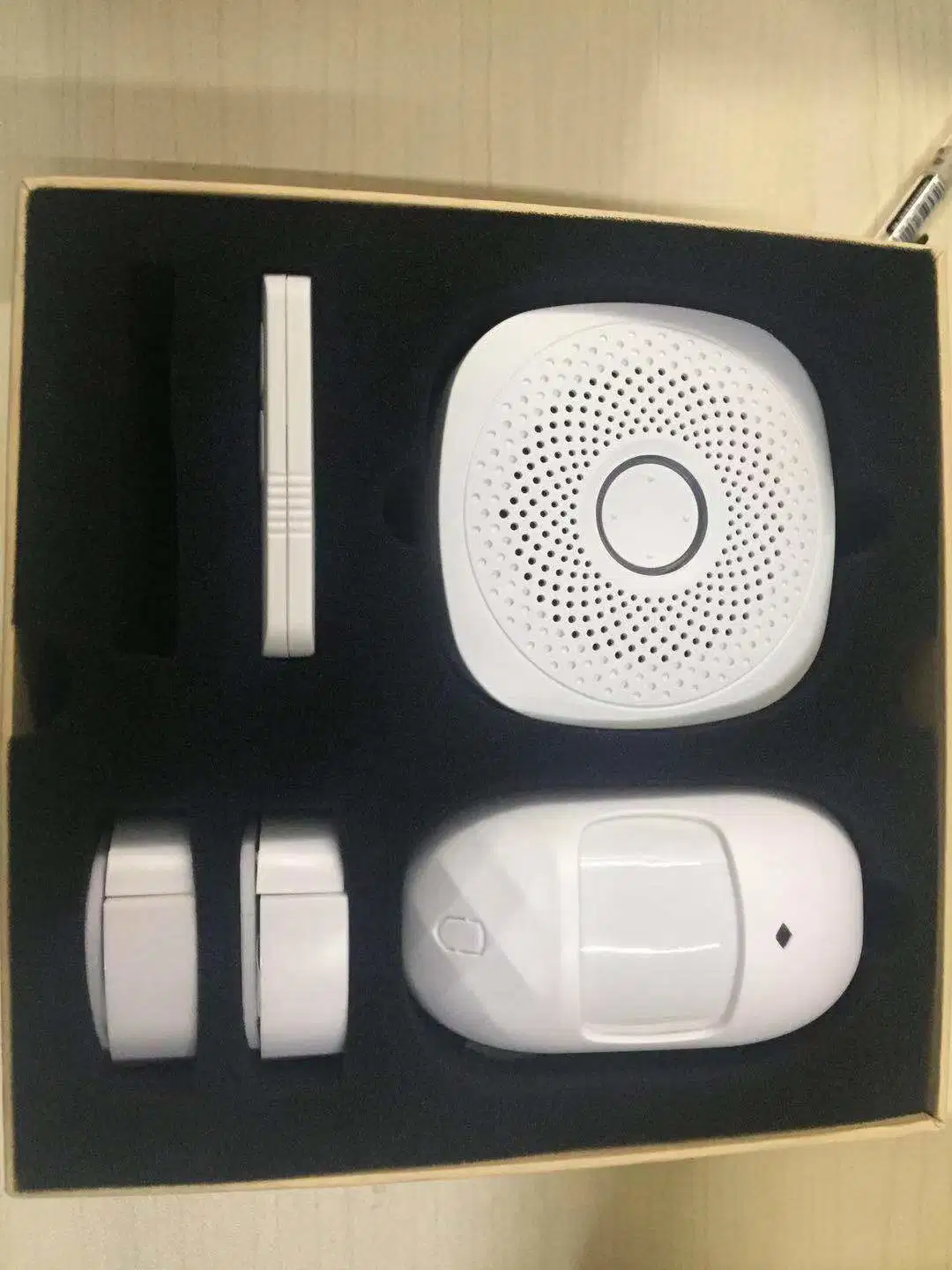 China WiFi Kits de alarma con una puerta de enlace WiFi pueden conectar hasta 100 accesorios