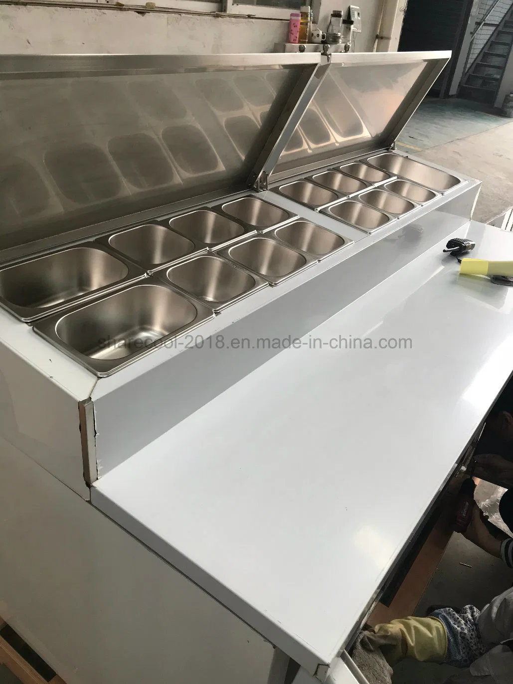 Auto Defrost Large Capacity Salad Workbench Freezer with Cover