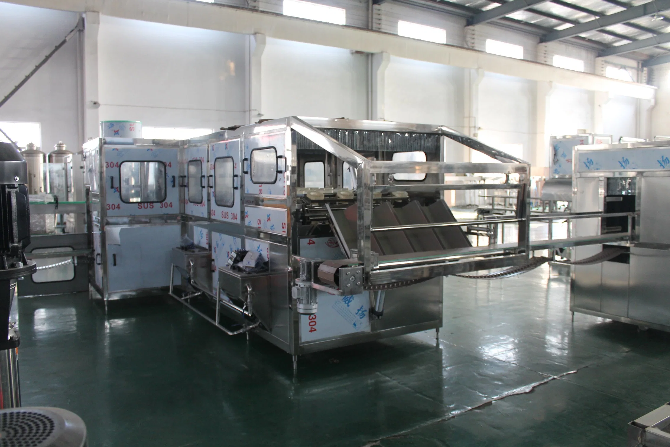 Complete Mineral Water Filling Line for Small Scale