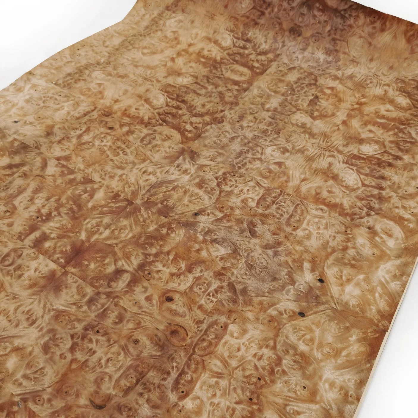 Heißer Verkauf Weißer Ahorn Engineered Holz Furnier Innovative Holz Furnier Materialien